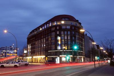 ای اند او هامبورگ هاوپتبانهف