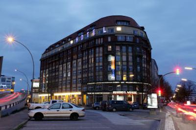 ای اند او هامبورگ هاوپتبانهف