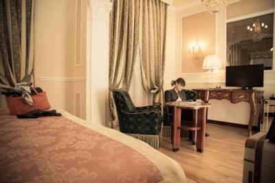 برنینی پالاس