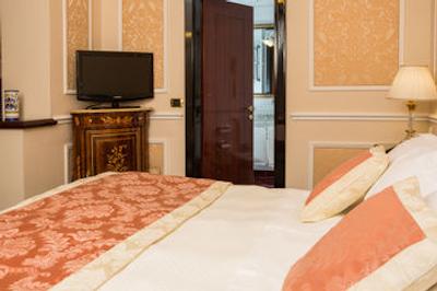 برنینی پالاس