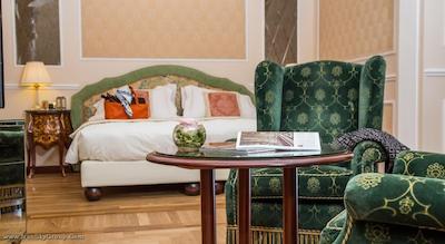 برنینی پالاس