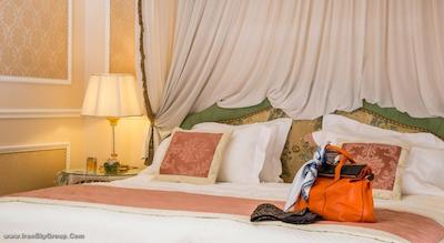 برنینی پالاس