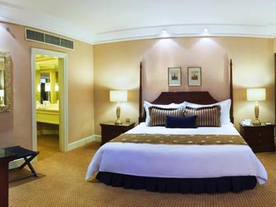 کراون پلازا