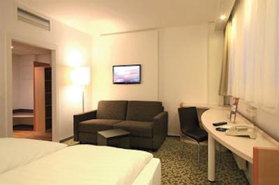 آیبیس درسدن کنیگستین