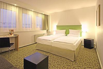 آیبیس درسدن کنیگستین