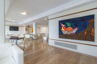 بست وسترن آلباهیا