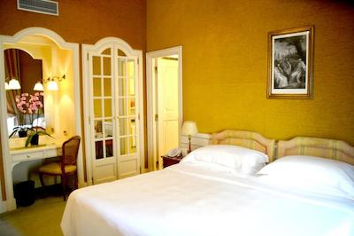 هلوتیا اند بریستول