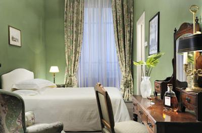 هلوتیا اند بریستول