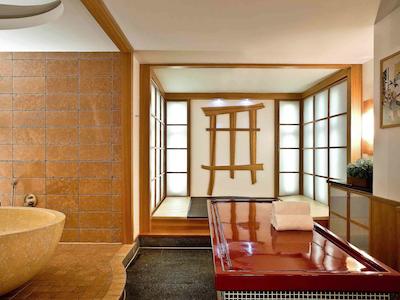 سوفیتل هامبورگ آلتر وال