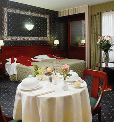 بست وسترن آنتارس‌ کنکورد میلان