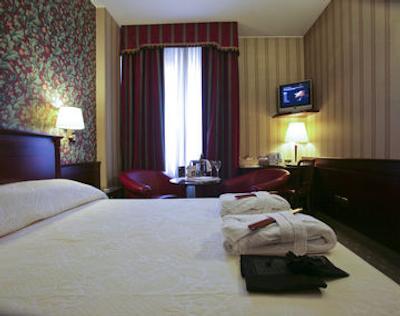 بست وسترن آنتارس‌ کنکورد میلان