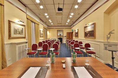 بست وسترن پلاس فیلیس‌ کاساتی