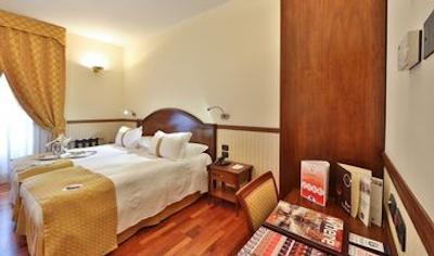 بست وسترن پلاس فیلیس‌ کاساتی