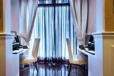 بست وسترن پلاس فیلیس‌ کاساتی