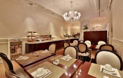 بست وسترن پلاس فیلیس‌ کاساتی