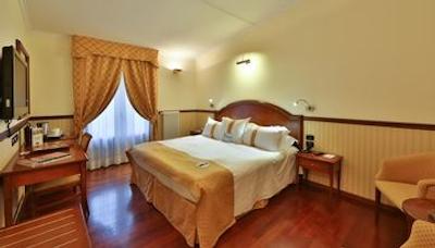 بست وسترن پلاس فیلیس‌ کاساتی