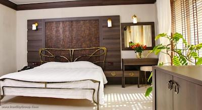 باکارا آرت هتل