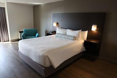 بست وسترن پلاس سنت جروم