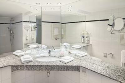 هالیدی این برلین سیتی سنتر ایست پرنزلاور الی