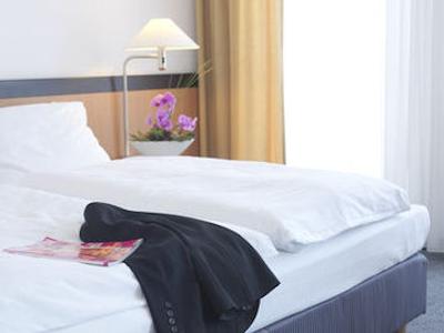 هالیدی این برلین سیتی سنتر ایست پرنزلاور الی