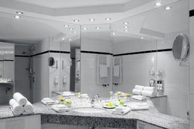 هالیدی این برلین سیتی سنتر ایست پرنزلاور الی