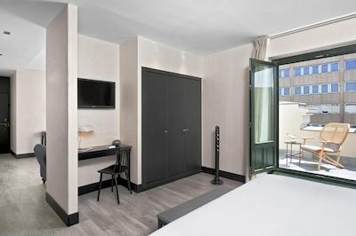 وان شات لوچانا