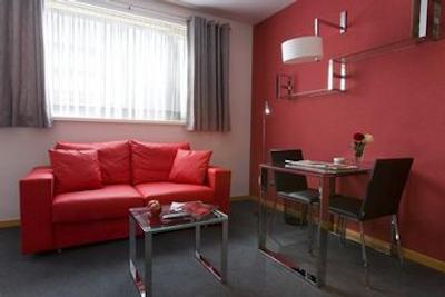 اتن بارسلونا اپارتهتل