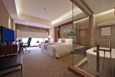 گرند اسکایلایت اینترنشنال گوانلان