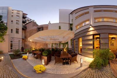 تری کراونز پراگ