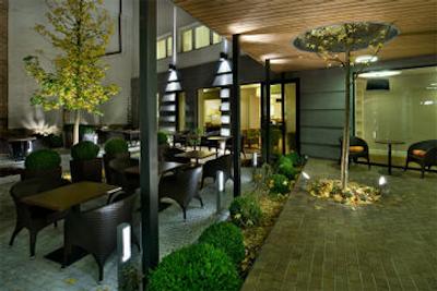 تری کراونز پراگ