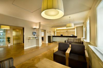 تری کراونز پراگ