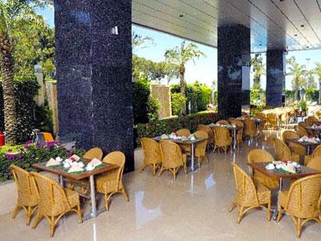 ویندهام گرند ازمیر اوزدیلک