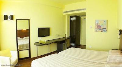 آتن سنتر اسکوئر