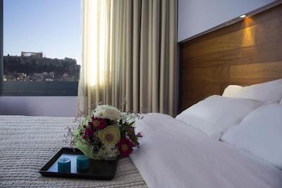 آتن سنتر اسکوئر