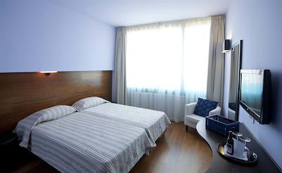 آتن سنتر اسکوئر