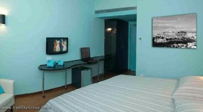 آتن سنتر اسکوئر