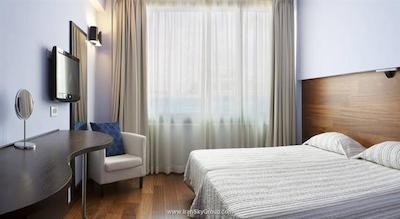 آتن سنتر اسکوئر