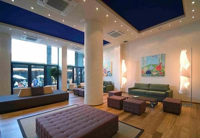 آتن سنتر اسکوئر