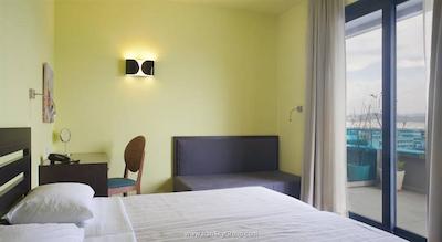 آتن سنتر اسکوئر