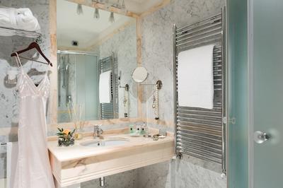 دگلی اورافی