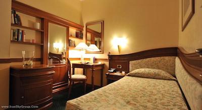 دگلی اورافی