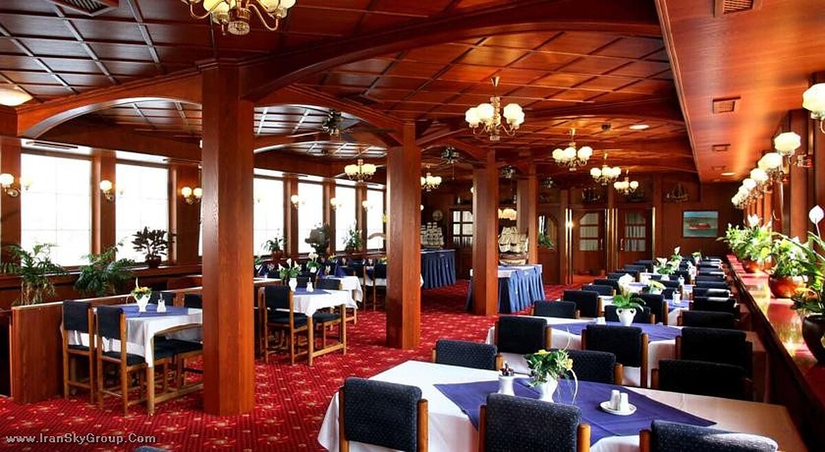 Botel Albatros