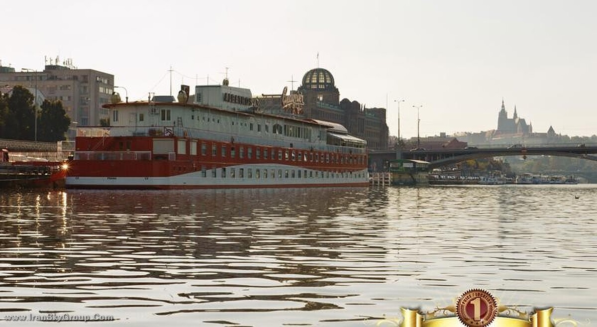 Botel Albatros