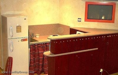 ال لیوان سوئیتس