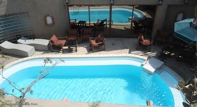 ال لیوان سوئیتس