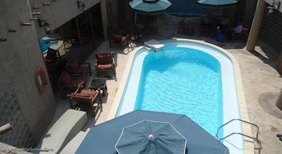 ال لیوان سوئیتس