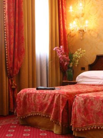 بسکلو هتل بلینی