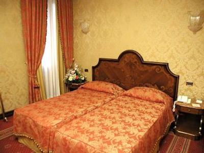 بسکلو هتل بلینی