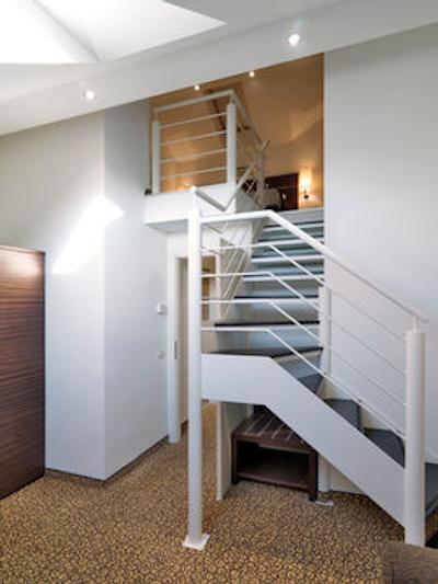 هتل اسنزیو پراگ