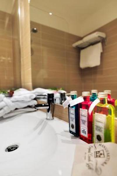 هتل اسنزیو پراگ